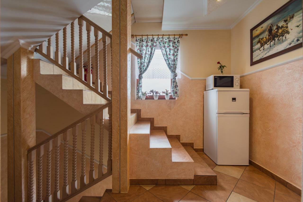 Agrotatry U Stachy Villa บุโควินา ทัตซานสกา ภายนอก รูปภาพ